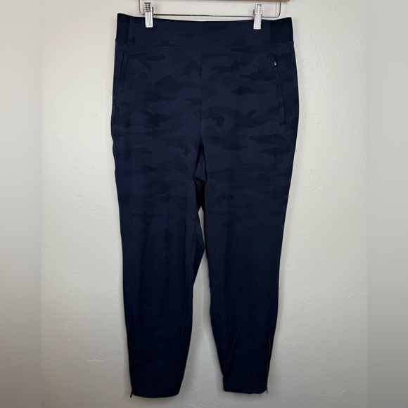 Athleta Brooklyn Pull-On Pants Blue Camo Print Size 10 - Picture 2 of 8